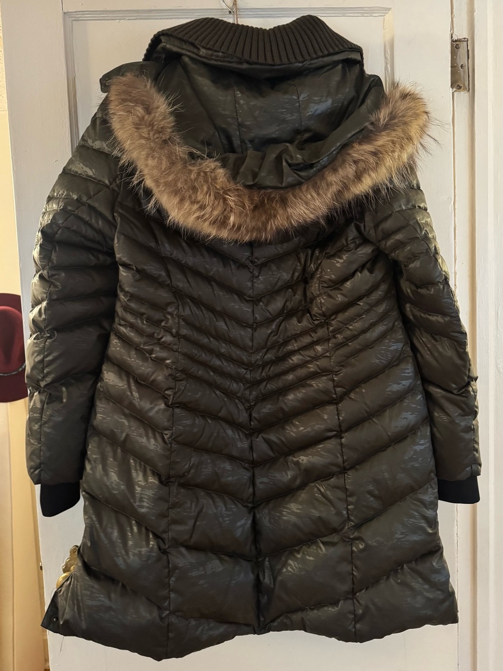Andrew Marc Olive Green Quilted Puffer Coat with Hood and Genuine Fox Fur Trim - Picture 3 of 6